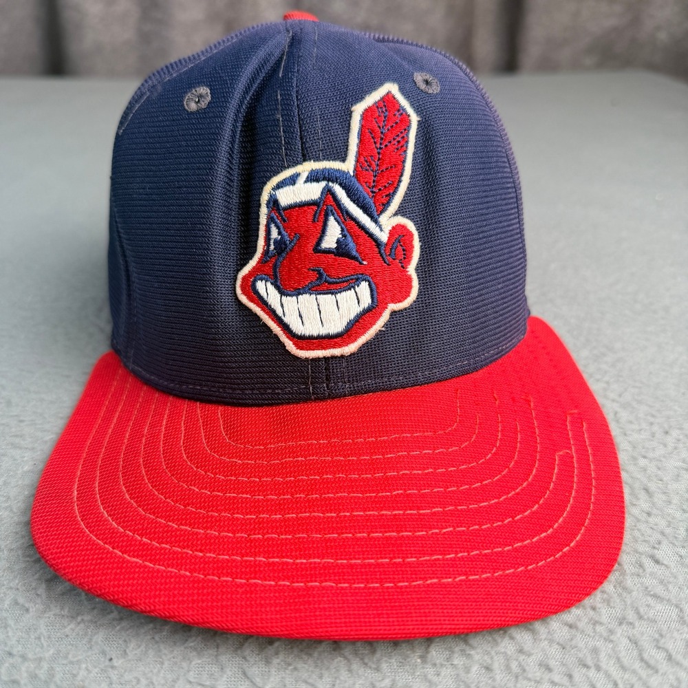 Vintage Cleveland Indians Chief Wahoo MLB Baseball Hat Navy Red Fitted Cap